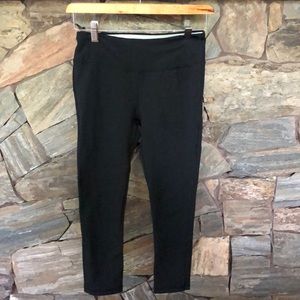 Black cropped leggings